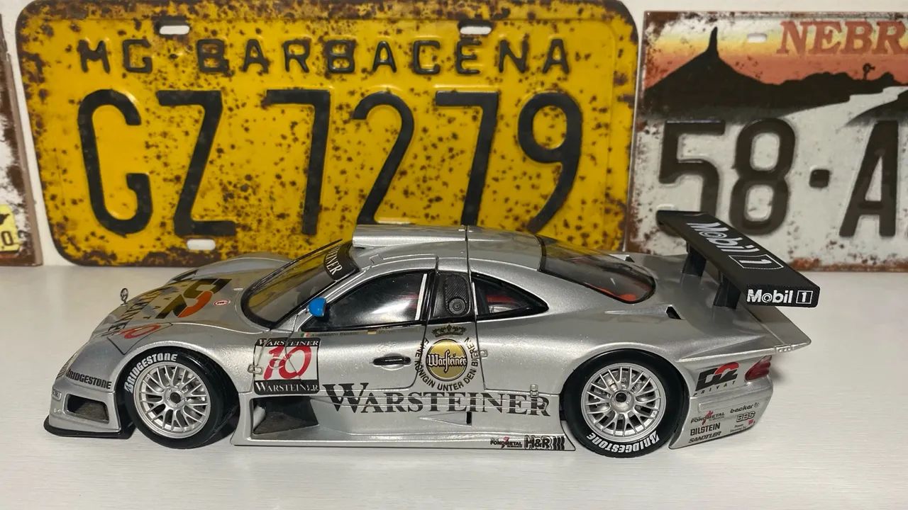 Miniatura Mercedes-Bens CLK 1/18 - Foto 4
