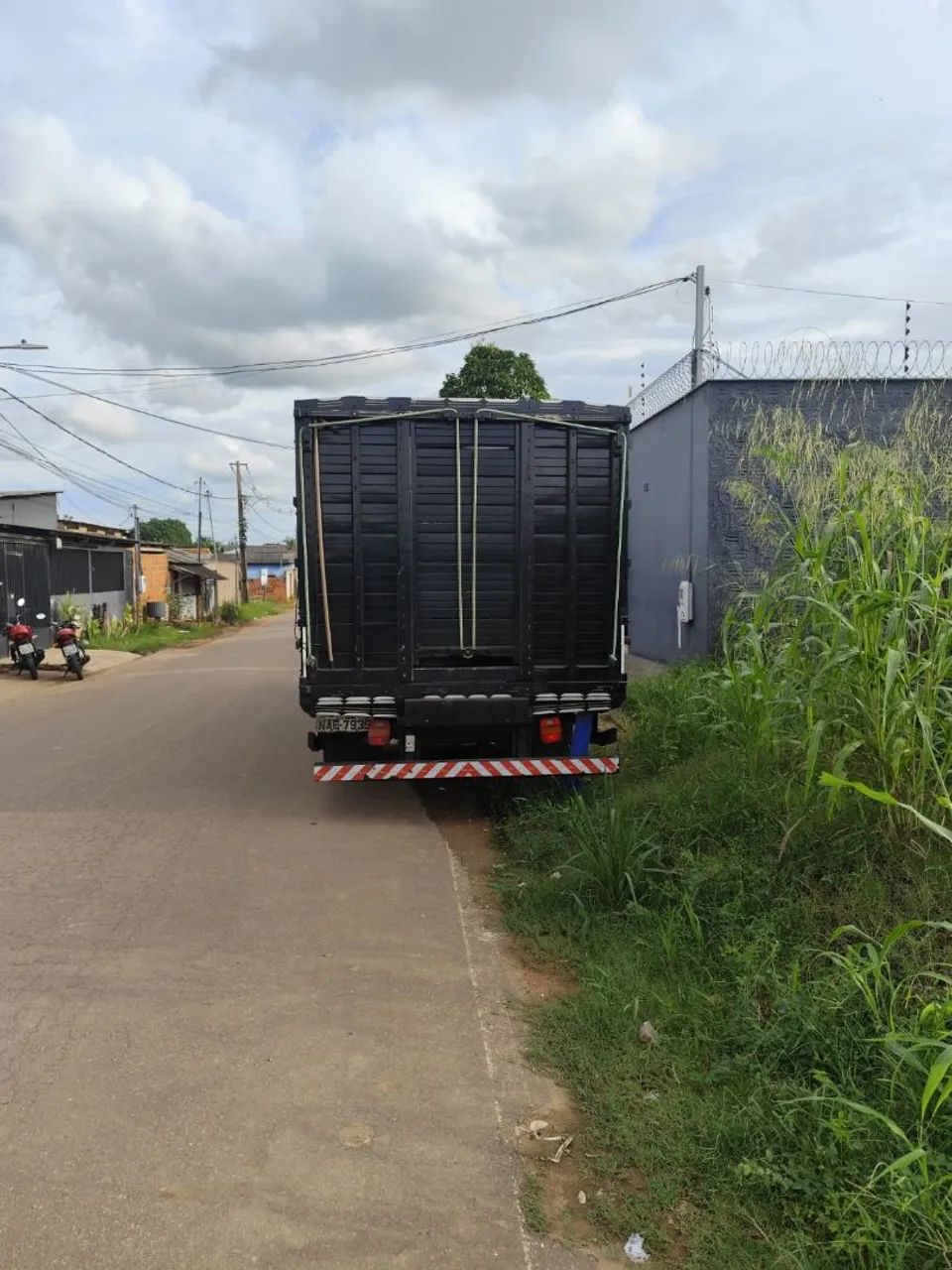 Caminhão Ford cargo 816 com sobre grade boiadeiro  - Foto 4