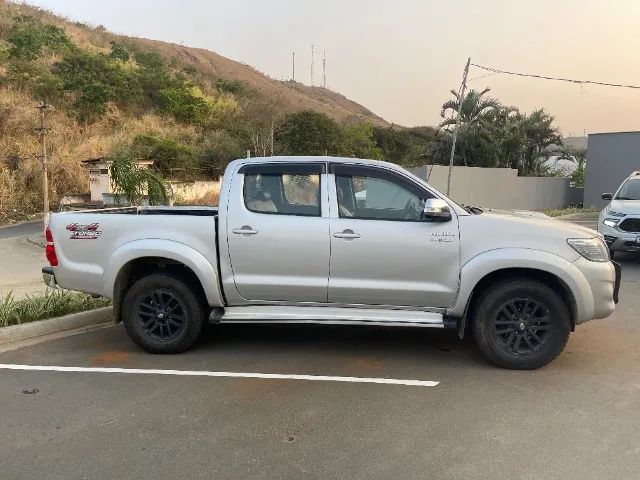 HILUX  - Foto 4