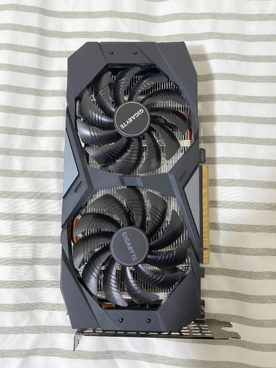  Placa de Vídeo Gigabyte - GeForce GTX 1660 Super OC, 6GB GDDR6