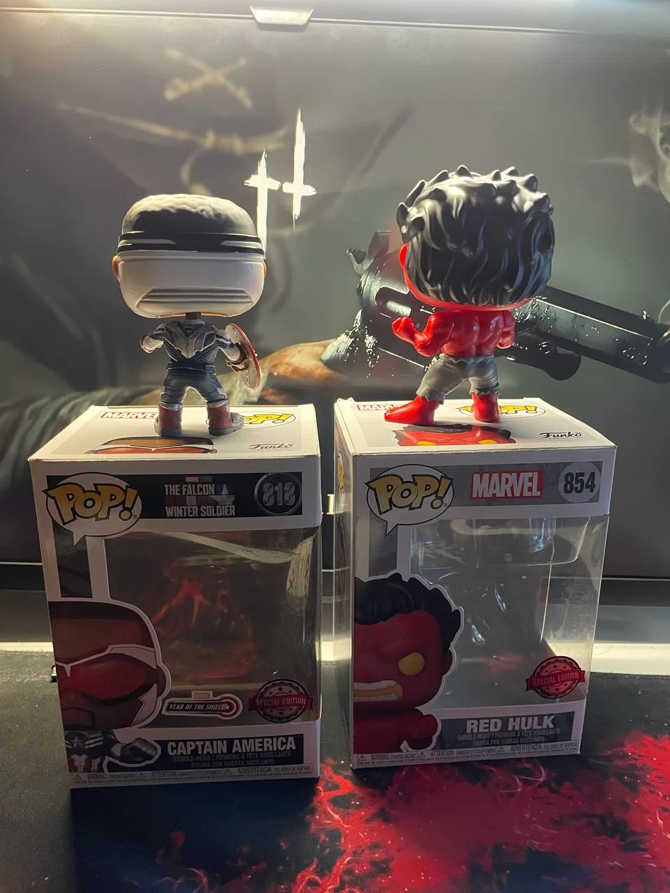 Funko Captain America + Red Hulk64717107353601122