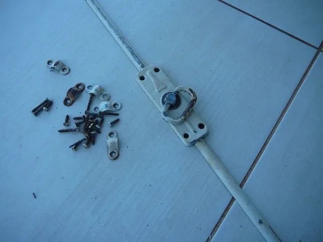 trava para janela veneziana - antiga - 1,23m64842085022723121