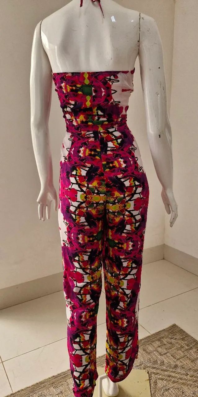 Macacão estampado floral . - Foto 2
