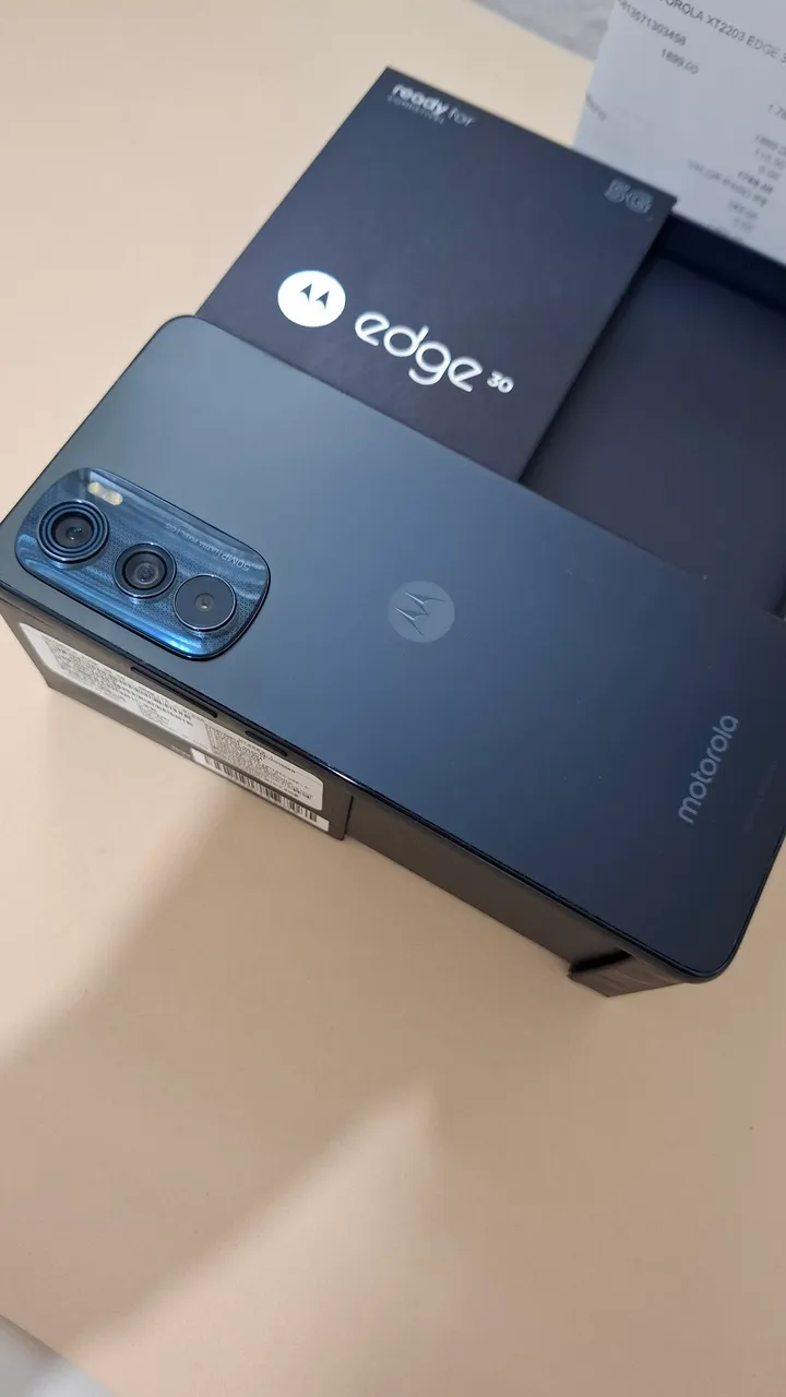 Motorola edge30
