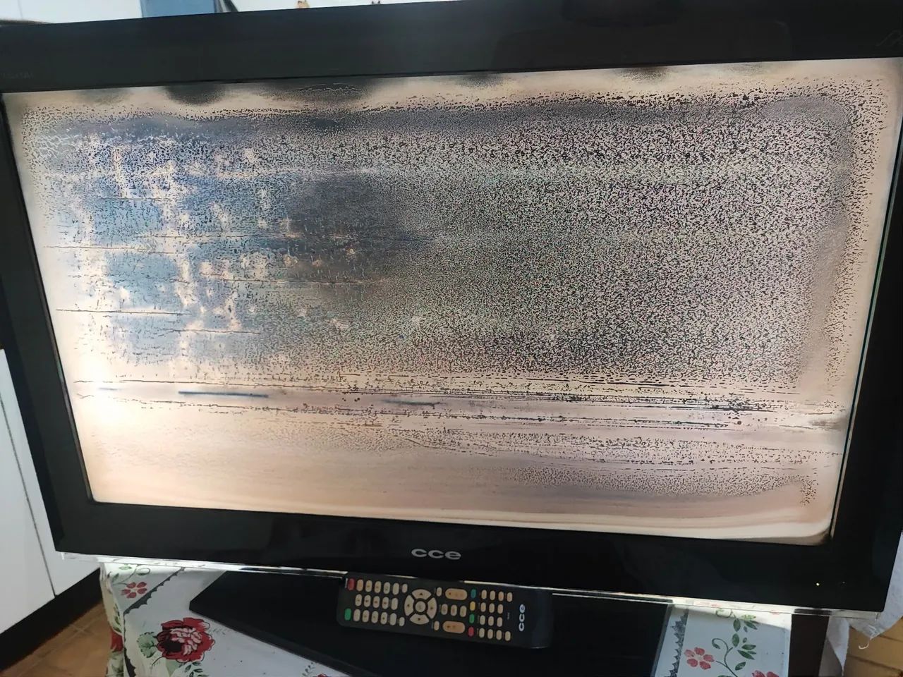 TV LCD CCE 32 polegadas - Foto 2