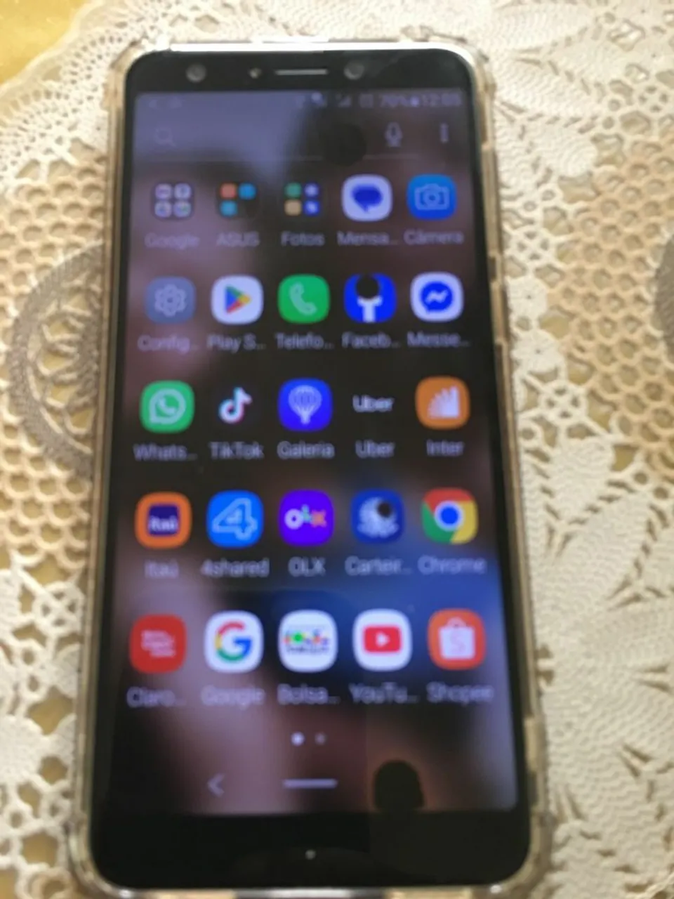 Vendo um celular da marca  Asus 