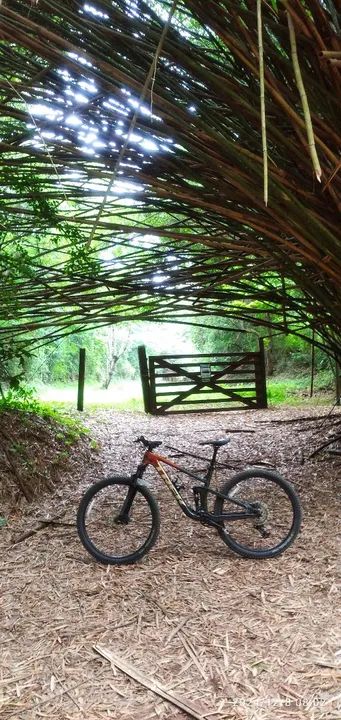 Bicicleta Trek Full Suspension - Foto 2