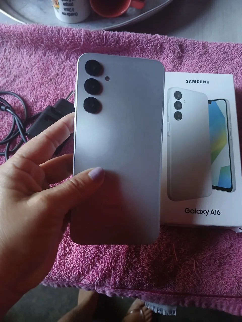 Vendo esse a16 lançamento com acessórios 128gigas 4ram sem queima velas já está no menor