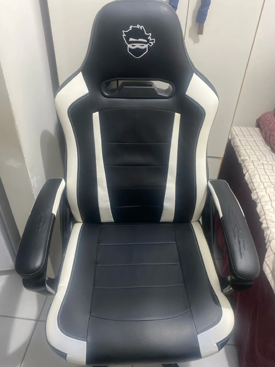 Cadeira Gamer Ninja, Preta e Branca