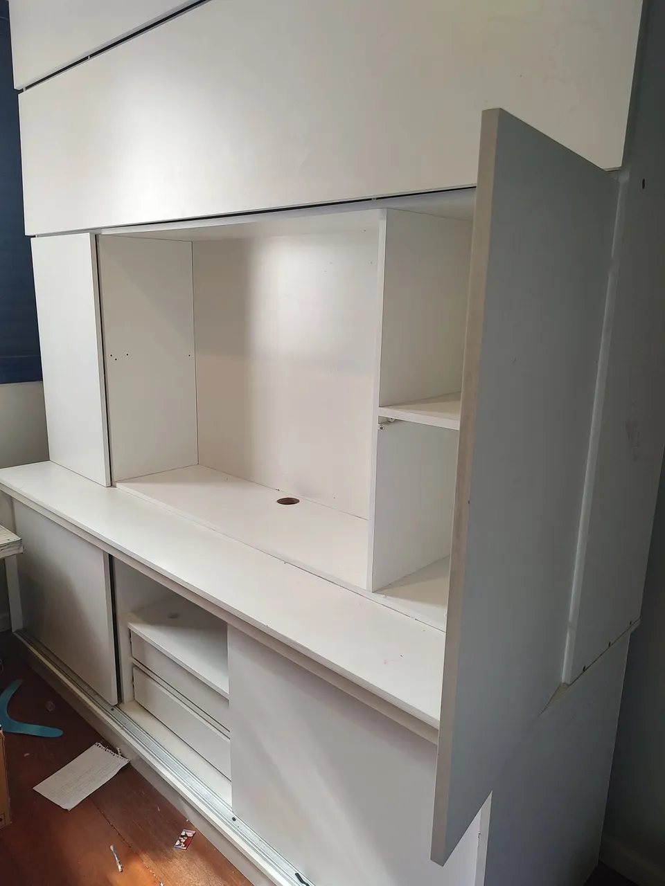 Estante/rack em MDF.