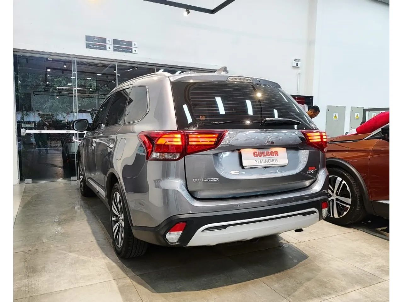 Mitsubishi Outlander HPE-S 3.0 V6 4X4 5P Aut. 2022 - Foto 5