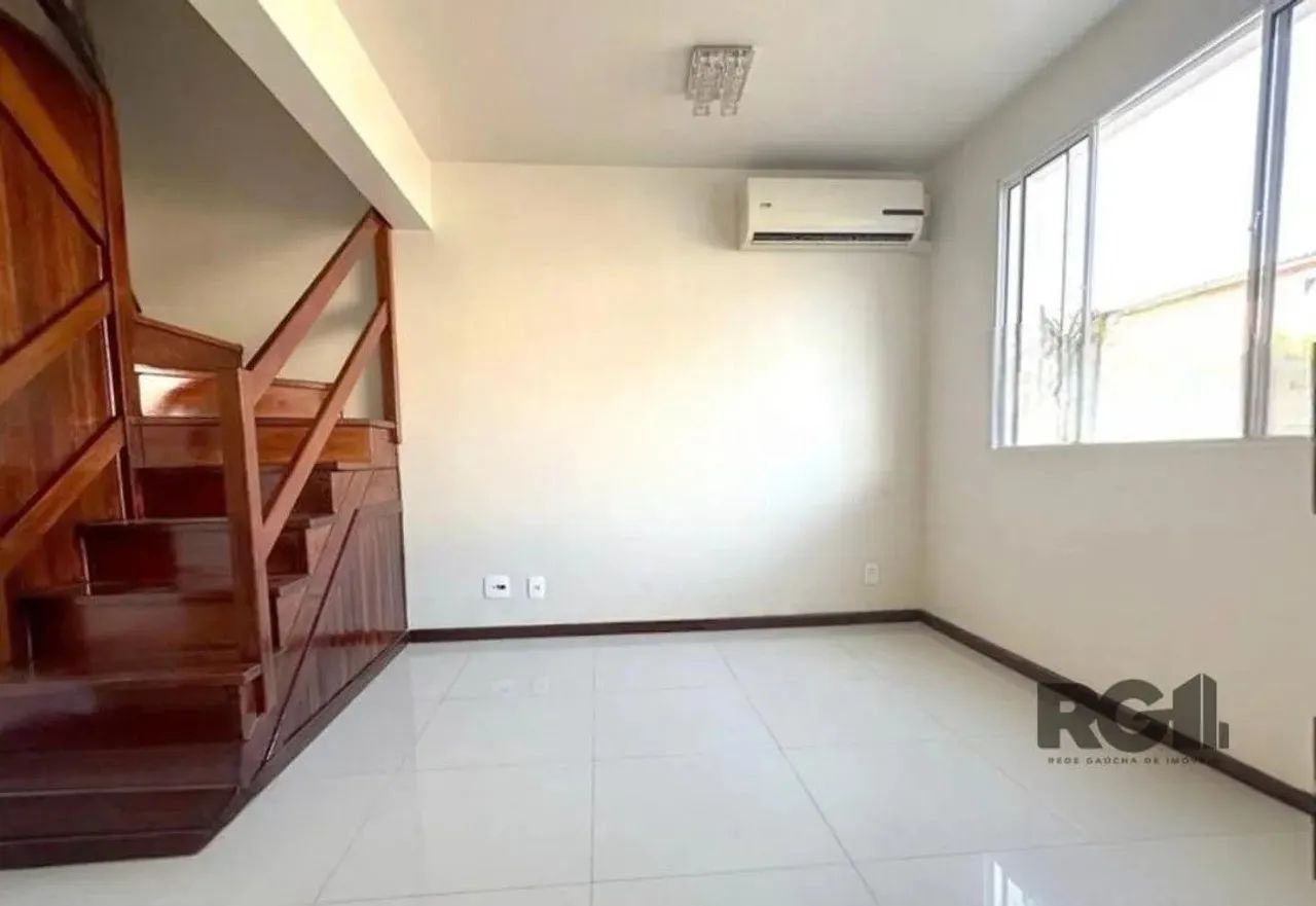 Este belo sobrado em condomínio fechado é uma ótima oportunidade para quem busca conforto  - Foto 3
