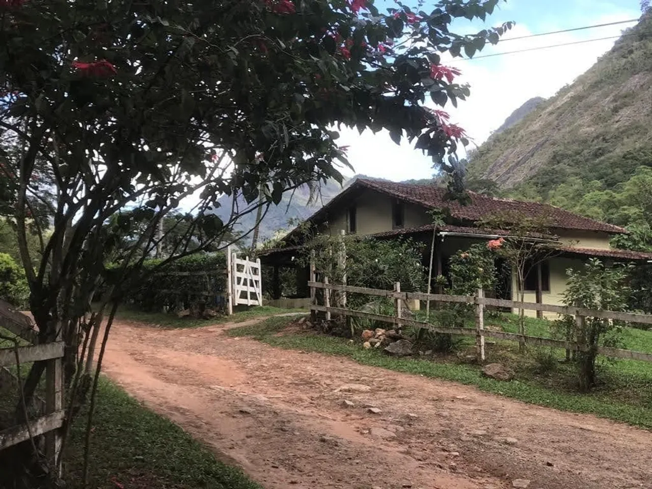 Sítio com 9 dormitórios à venda, 229 m² por R$ 1.500.000,00 - Amorosa - Conceição de Macab