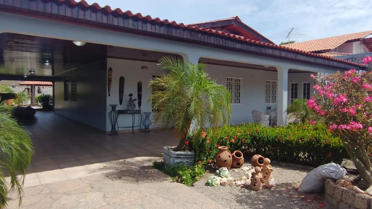 Casa com 5 quartos, apta a financiar, em Paraviana - Boa Vista - RR