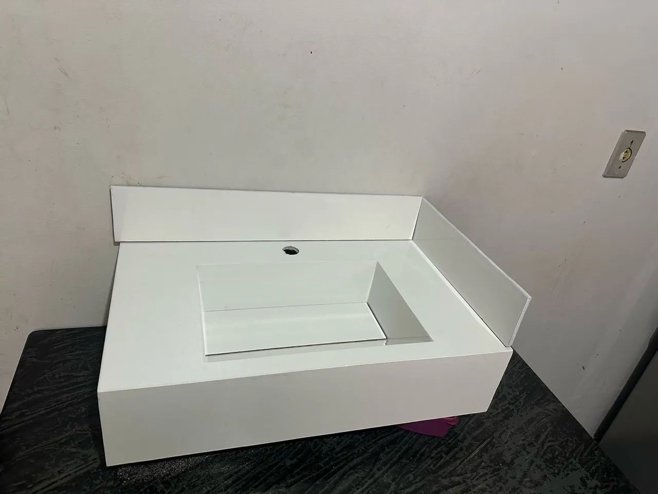 Vendo pia em porcelanato 60 por 40 / R$ : 250 reais  - Foto 4