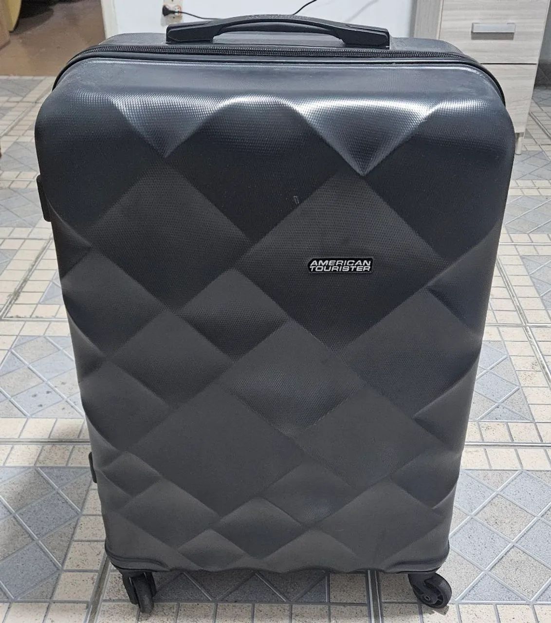Mala de Viagem Preta American Tourister Universe - Foto 3