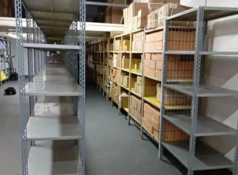 PRATELEIRA DE AÇO 0,60x0,92x200 LINHA PESADA (NOVAS) - Foto 2