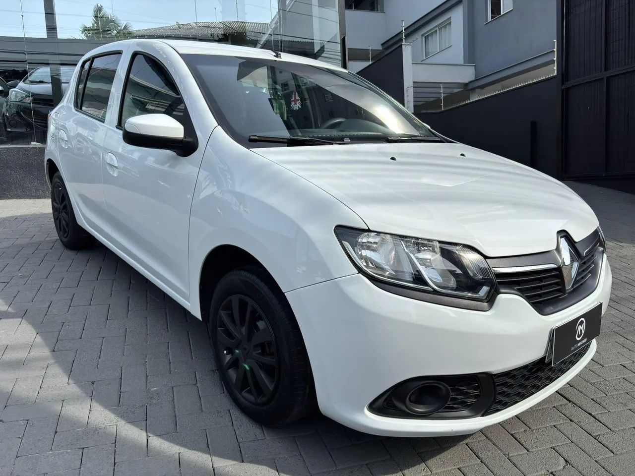 RENAULT - Sandero 1.0 2020 - Baixo km - Completo - Financia - Foto 5