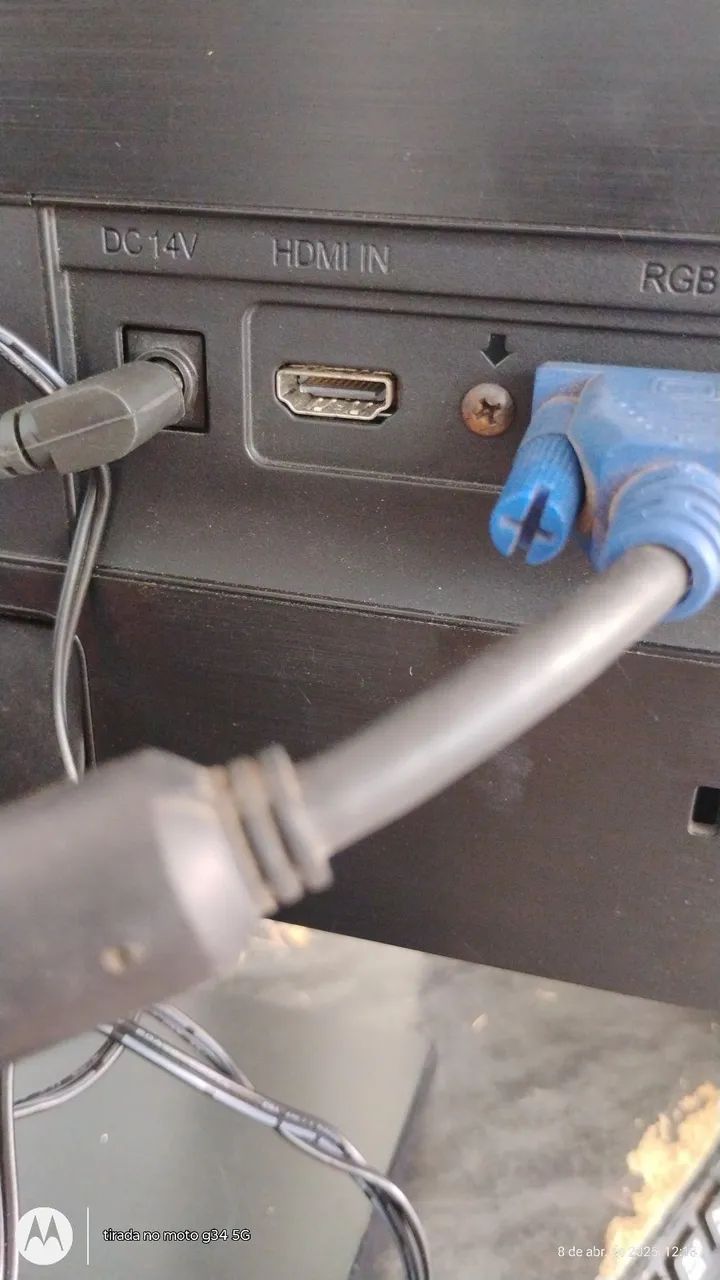 Monitor LED com HDMI e Entradas Diversas