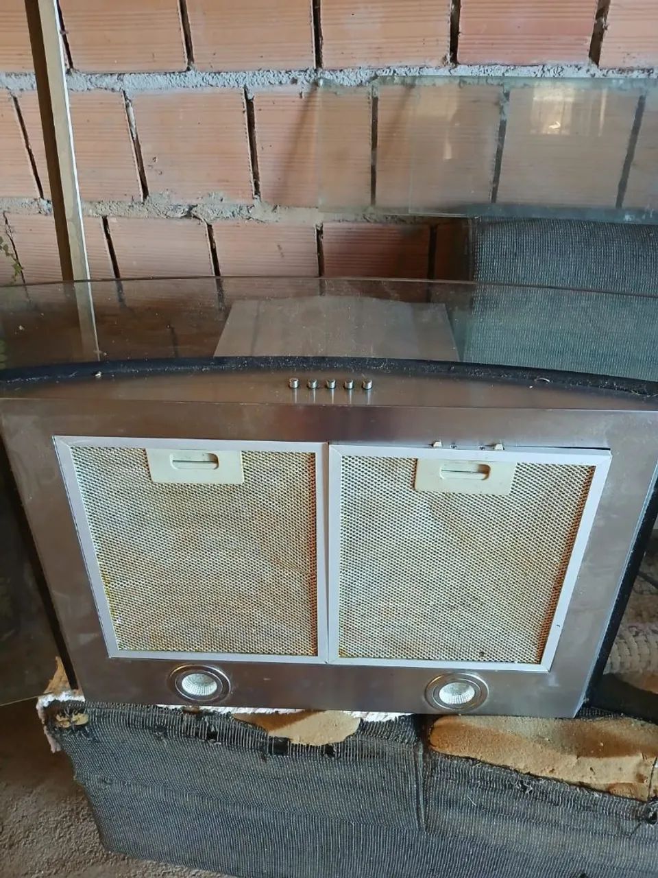 Coifa de parede em inox com vidro curvo - Foto 2