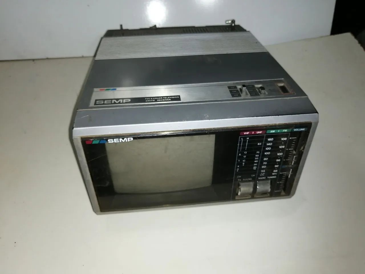 TV Semp Vintage 770, defeito, ler 