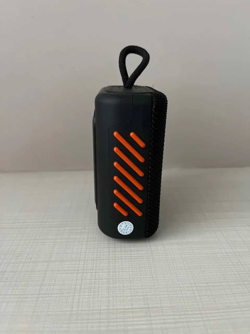 Caixa de Som Portátil Bluetooth - Design Moderno