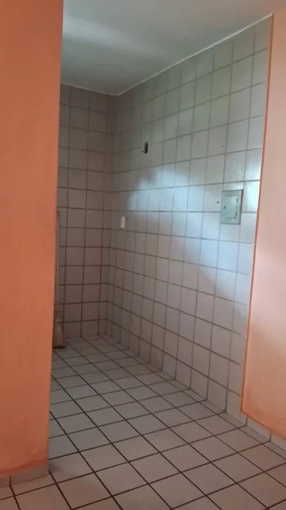 Apartamento faxinado recente na zona, preço negociável,próximo à CEASA. Pela Rocha Filho.  - Foto 4