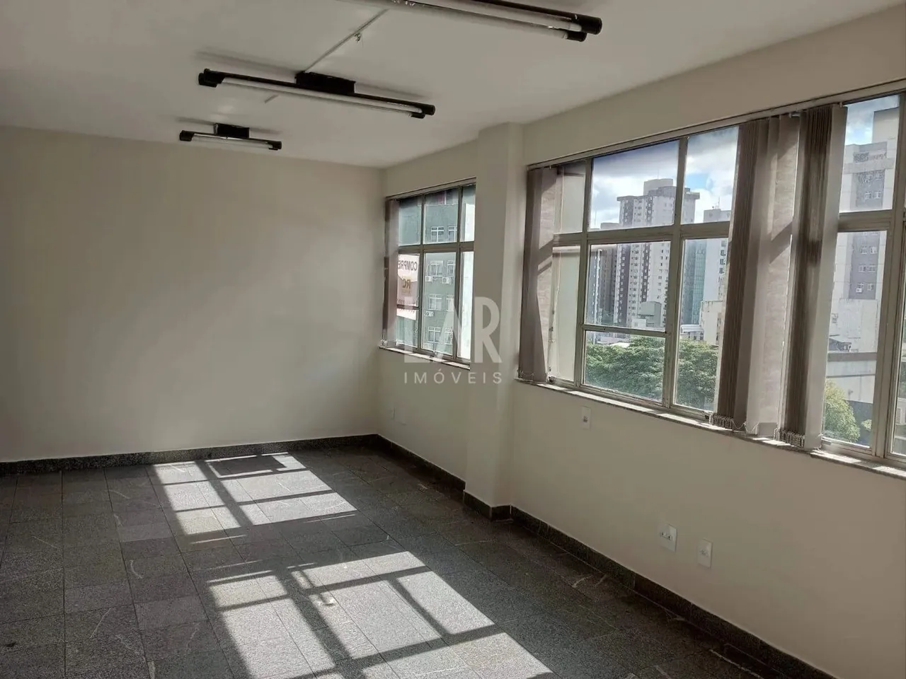 Sala para aluguel, 1 vaga, São Pedro - Belo Horizonte/MG