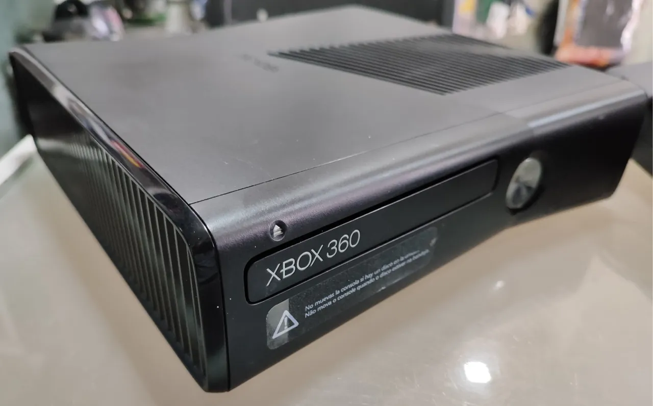 Xbox 360 Slim - Funcionando perfeitamente