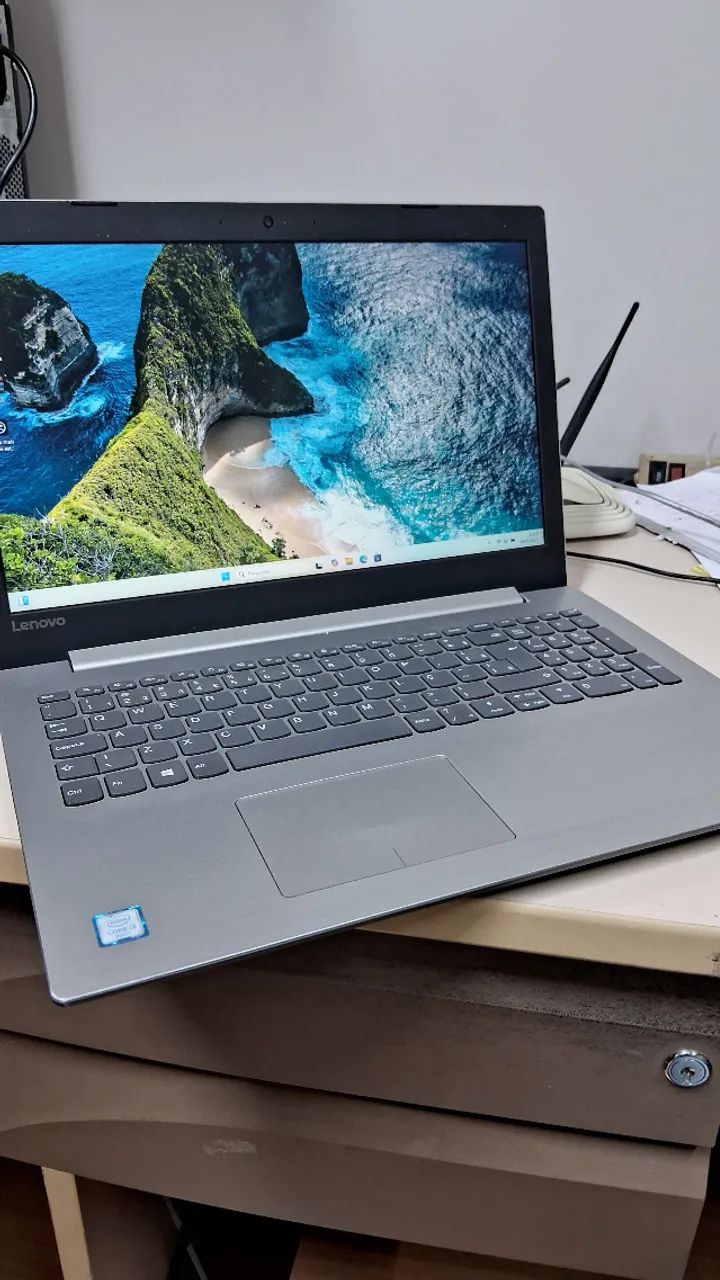 Notebook Lenovo, bem novo, Core i3, SSD, tela de 15.6'  - Parcelado em até 12x