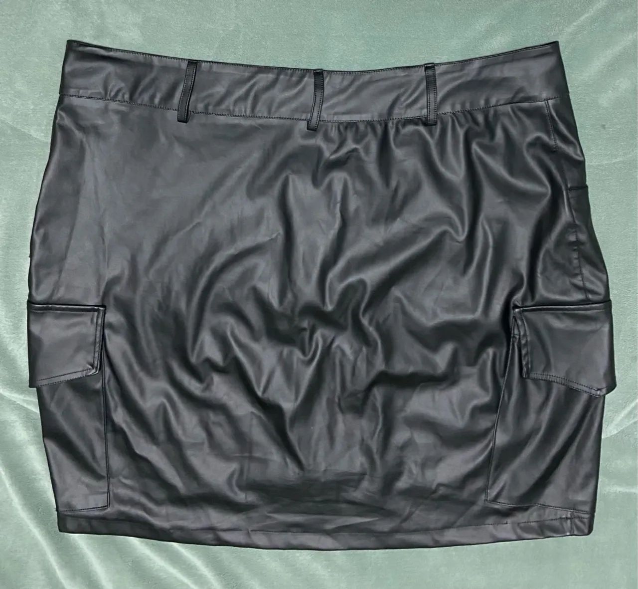 Saia de Couro Sintético Plus Size G2 - (50 ao 52) - Foto 4