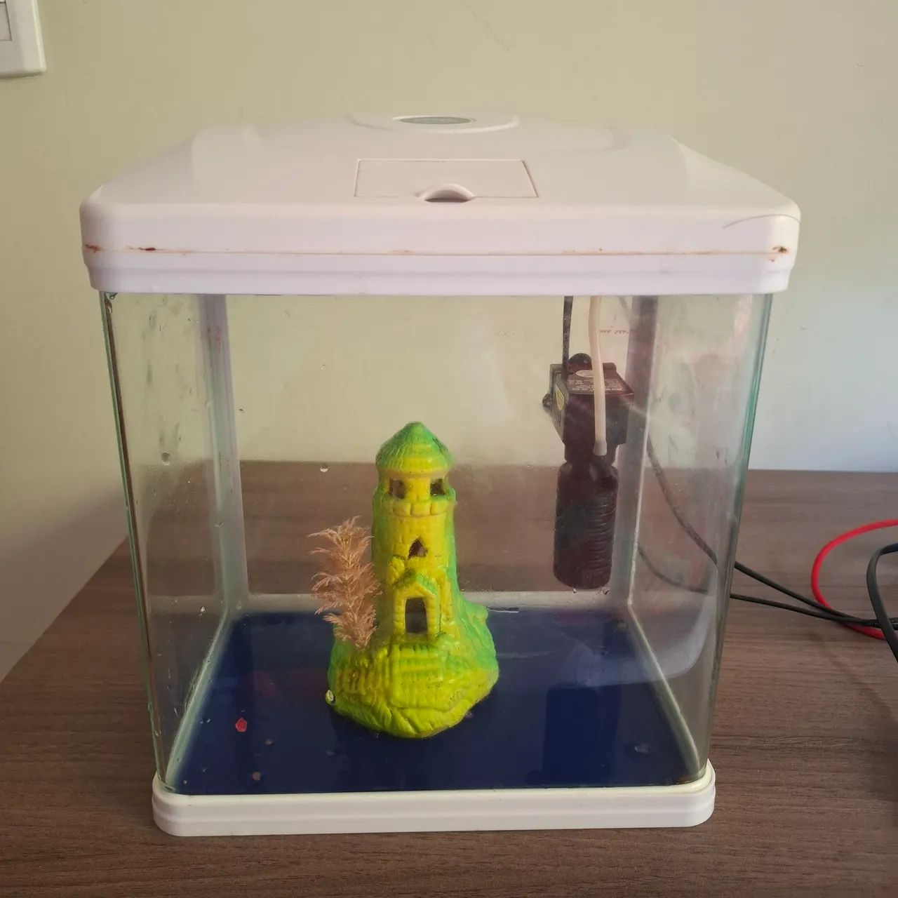 Vendo aquario Sobo 7 litros