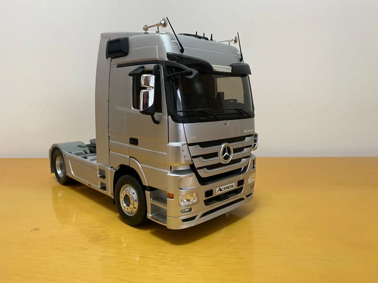 Mercedes Benz Actros Eligor 1/18 - Foto 5