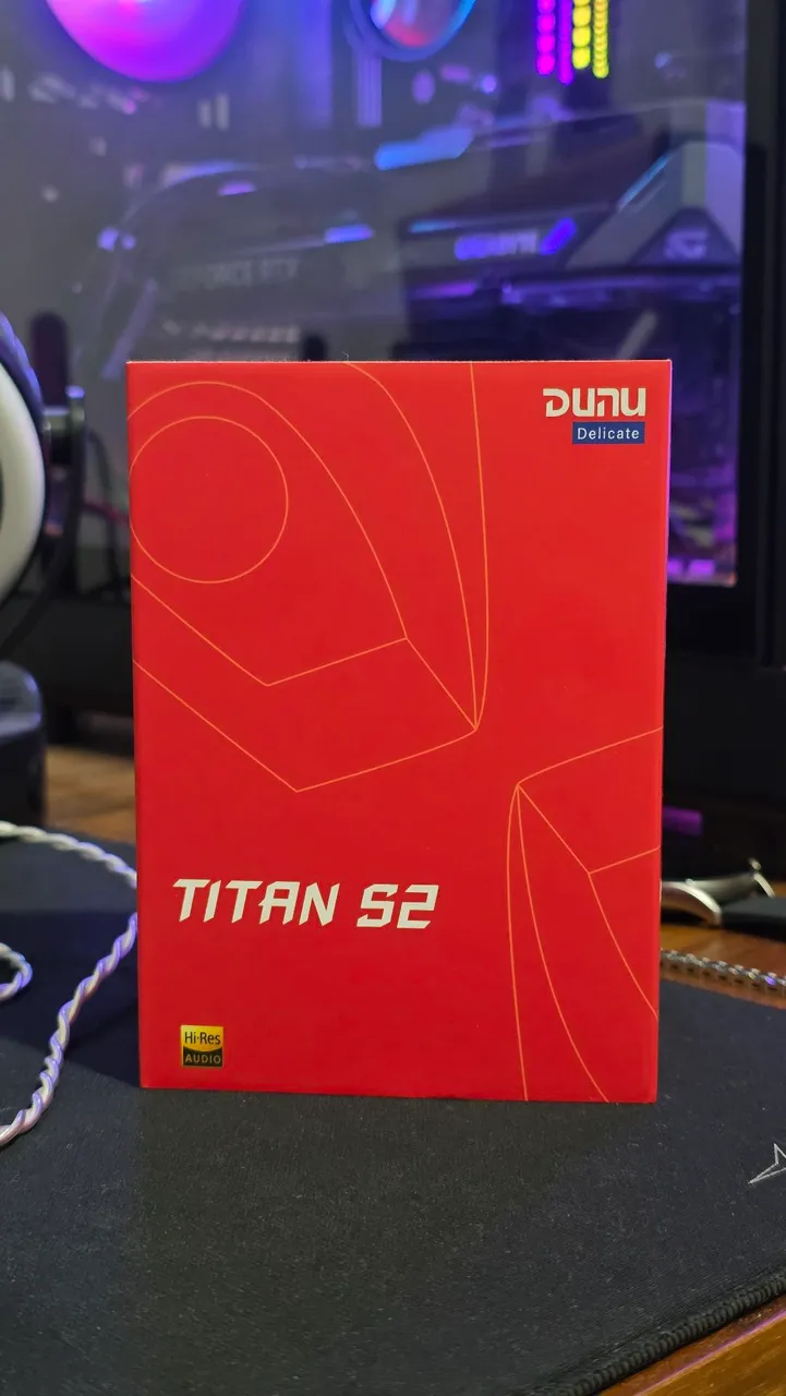 Fone de ouvido IEM DUNU TITAN S2