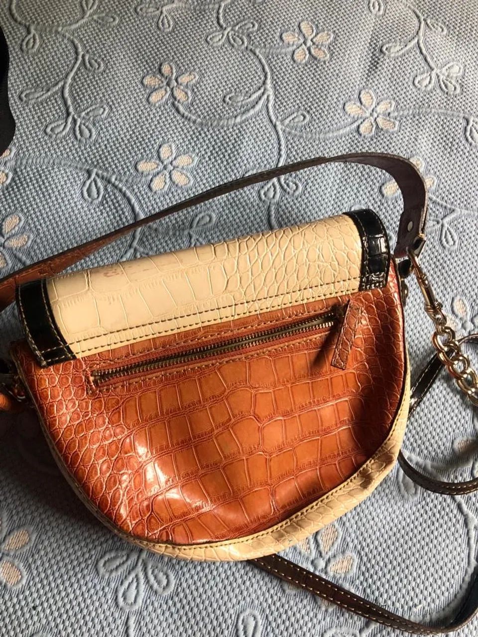 Bolsa Guess de ombro tons de marrom  - Foto 3