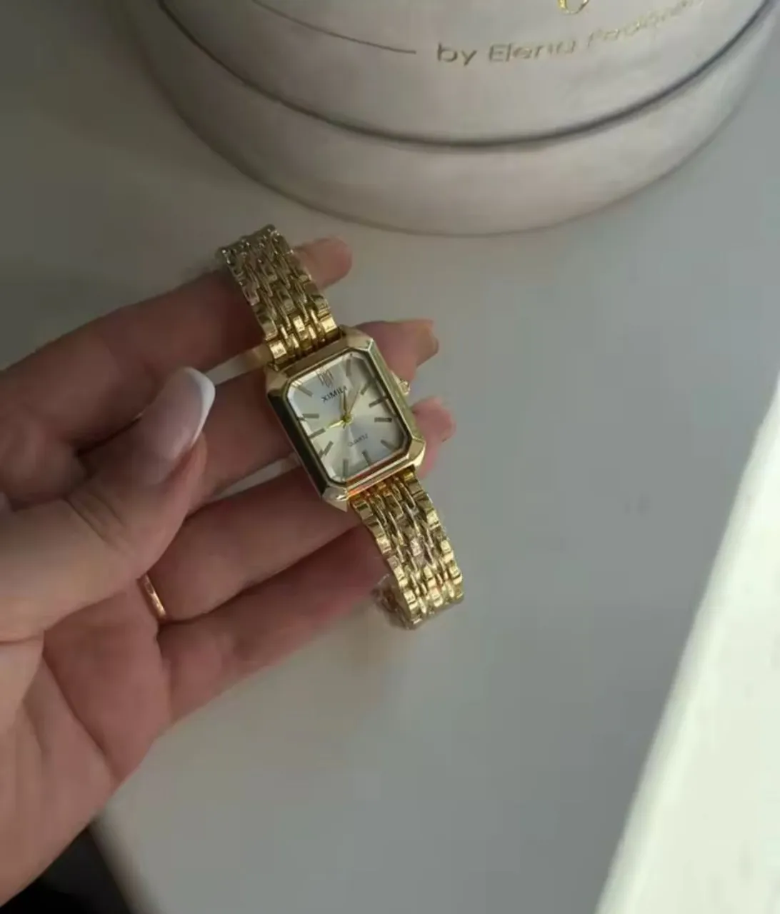 Relógio Feminino Dourado de Pulseira