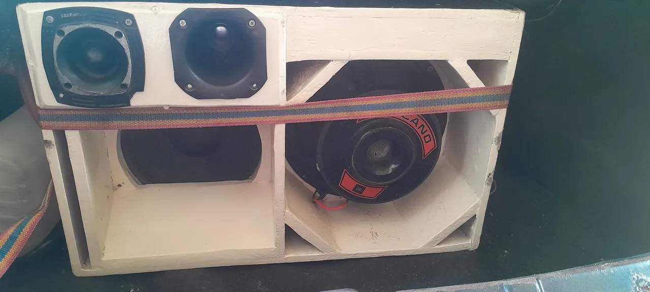 Caixa de som automotivo com subwoofer vulcano jbl