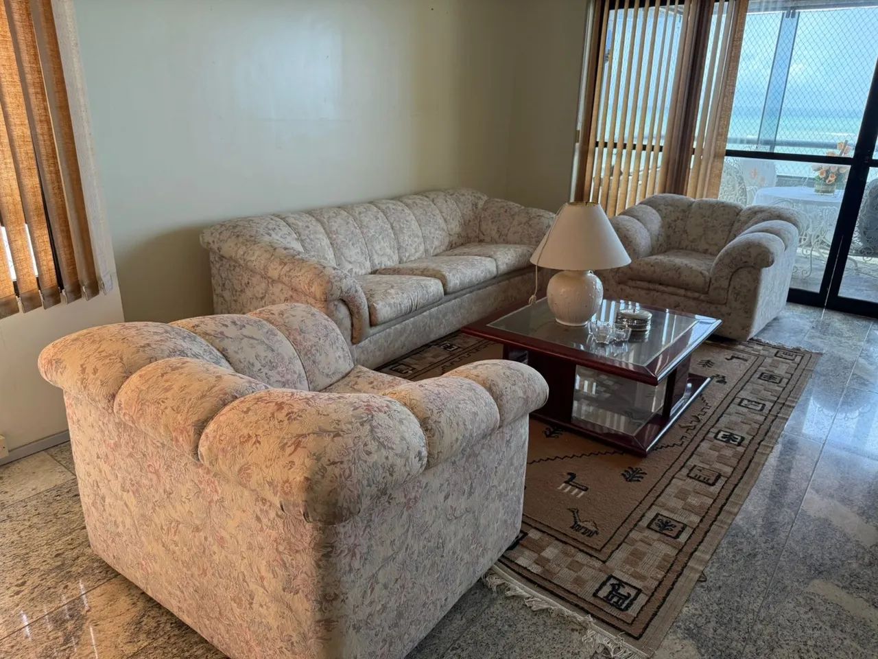 Conjunto Sofá 3 Lugares e 2 Poltronas Floral