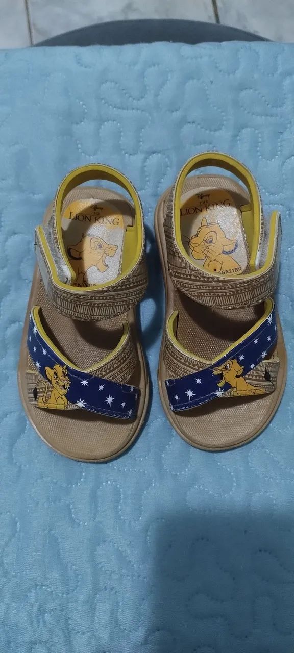 Sandálias infantis do Rei Leão - Tamanho 21 - Foto 2