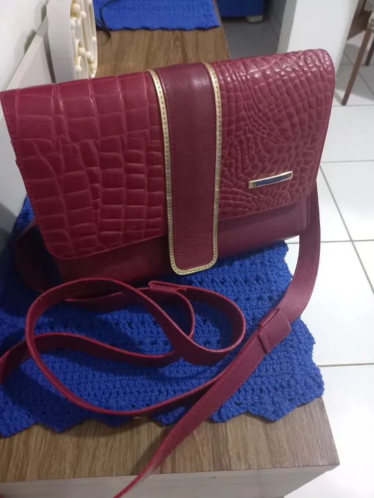 Bolsa de Ombro Vermelha em Couro