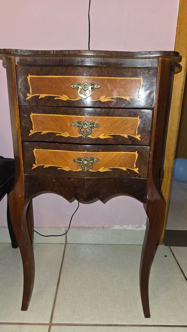 Cômoda de madeira vintage marchetaria  - Foto 3