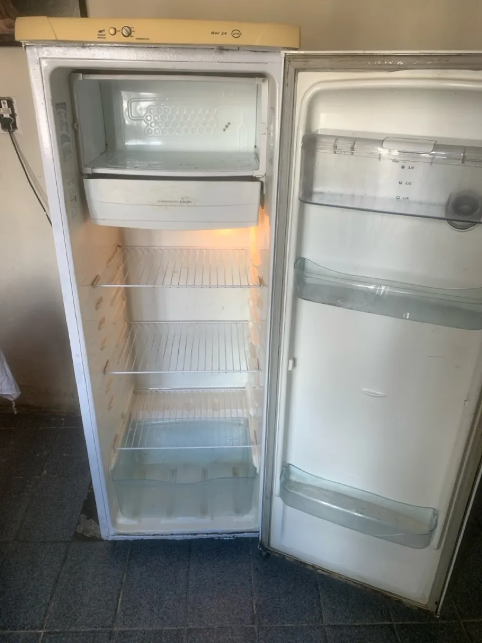 Geladeira Electrolux RW 34