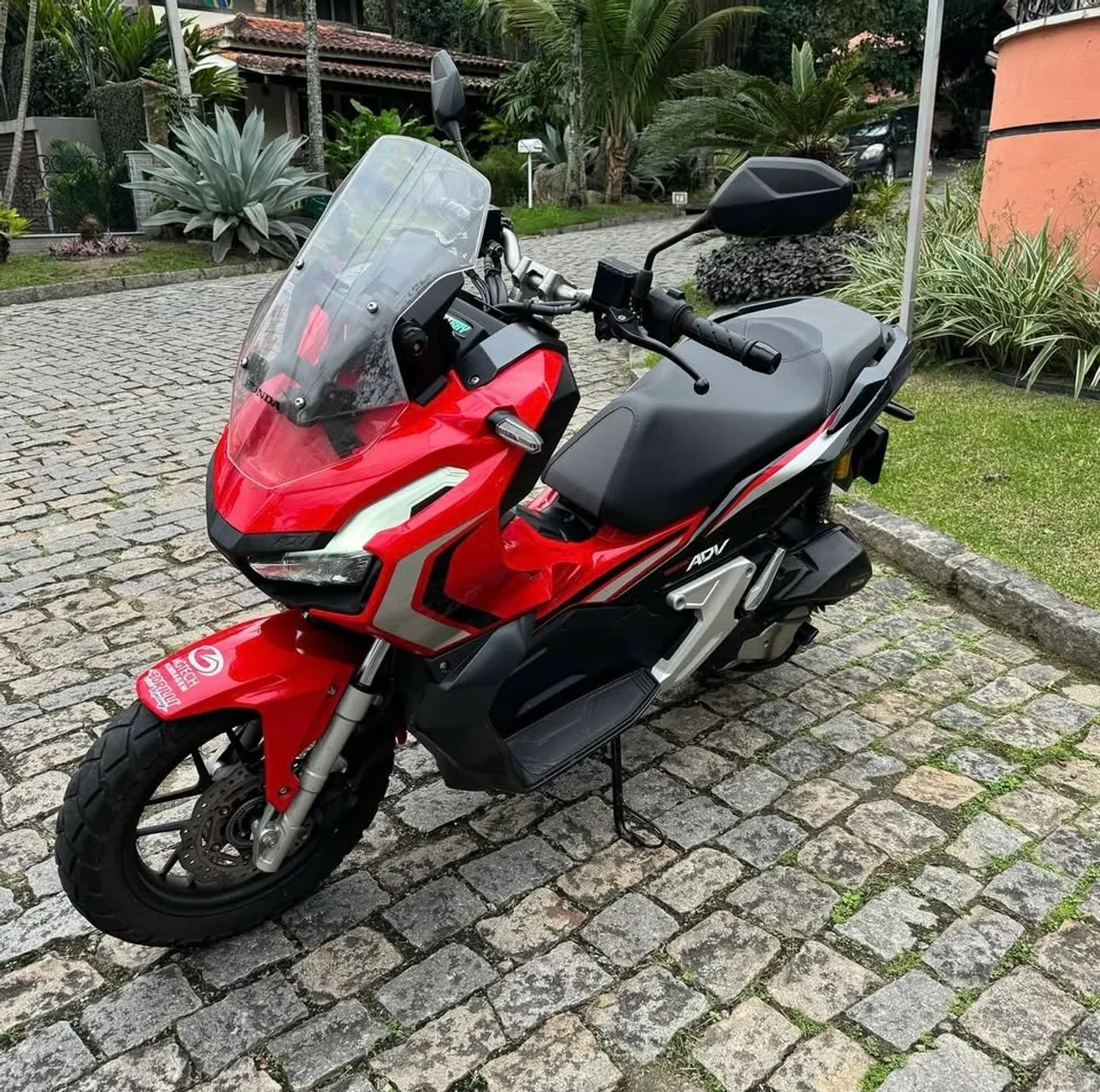 Honda adv com 13mil km 2021