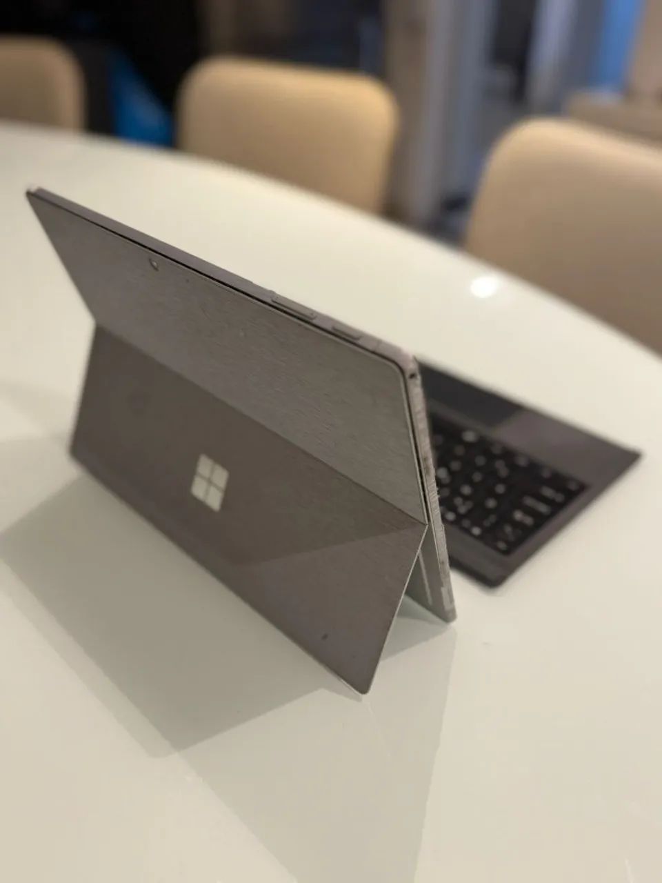Microsoft　Surface pro 7+ 8gb 512gb Microsoft lança Surface Pro 7+ com Intel Core de 11ª geração