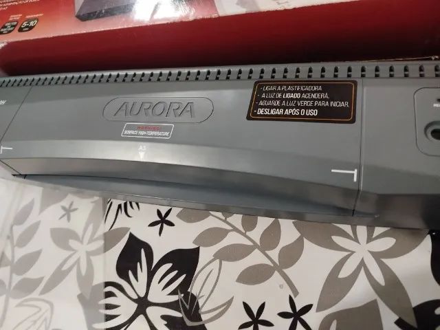 Plastificadora Aurora semi nova