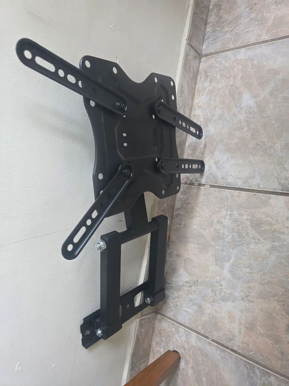SUPORTE MÓVEL PARA TV