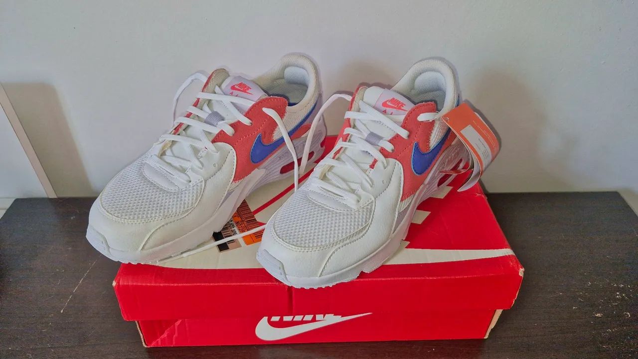 Tênis Nike Air Max Excee Feminino Branco/Rosa/Roxo Nº 36 NOVO - Main Image