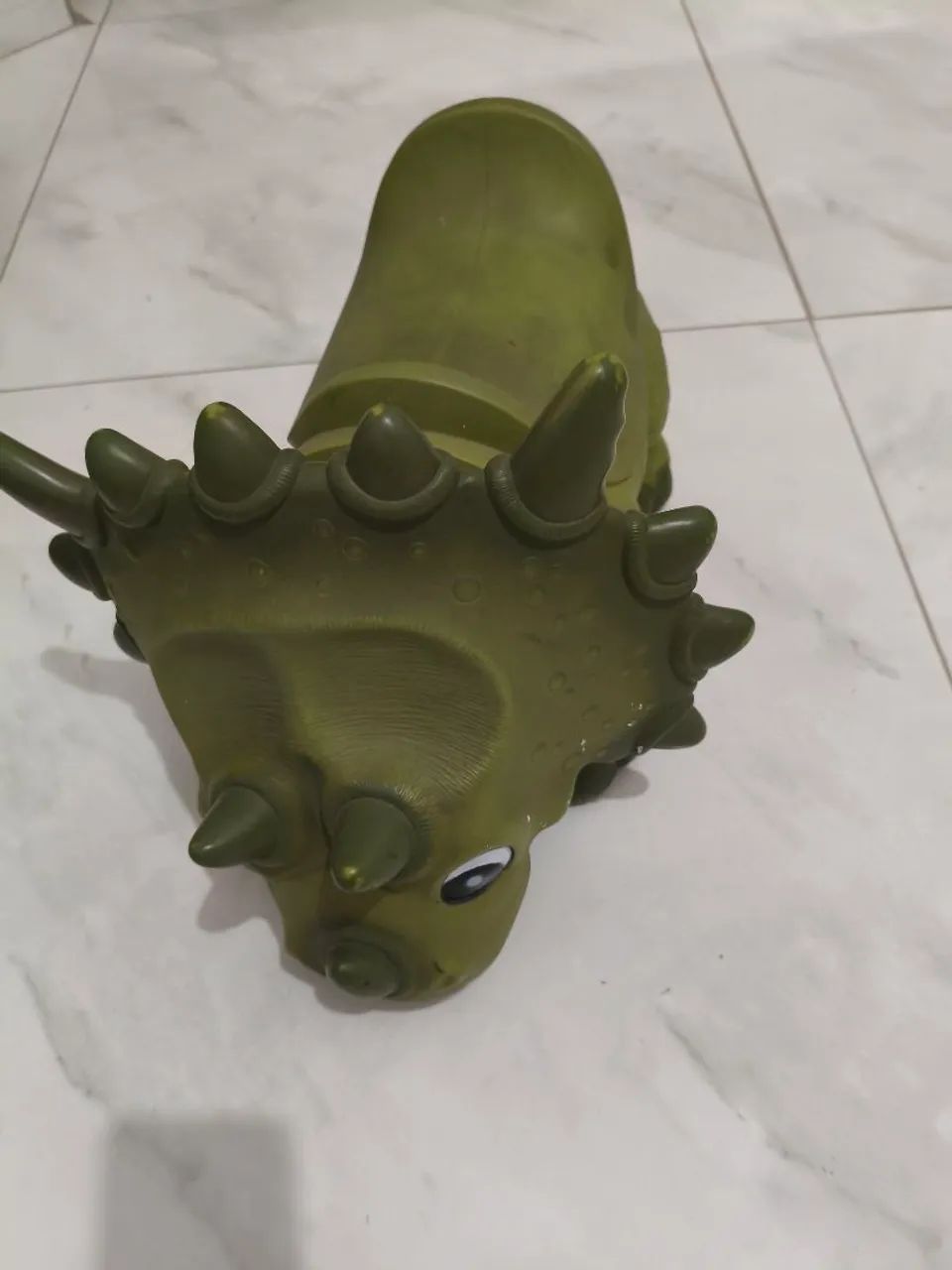 Carro dino com rodas - Foto 4