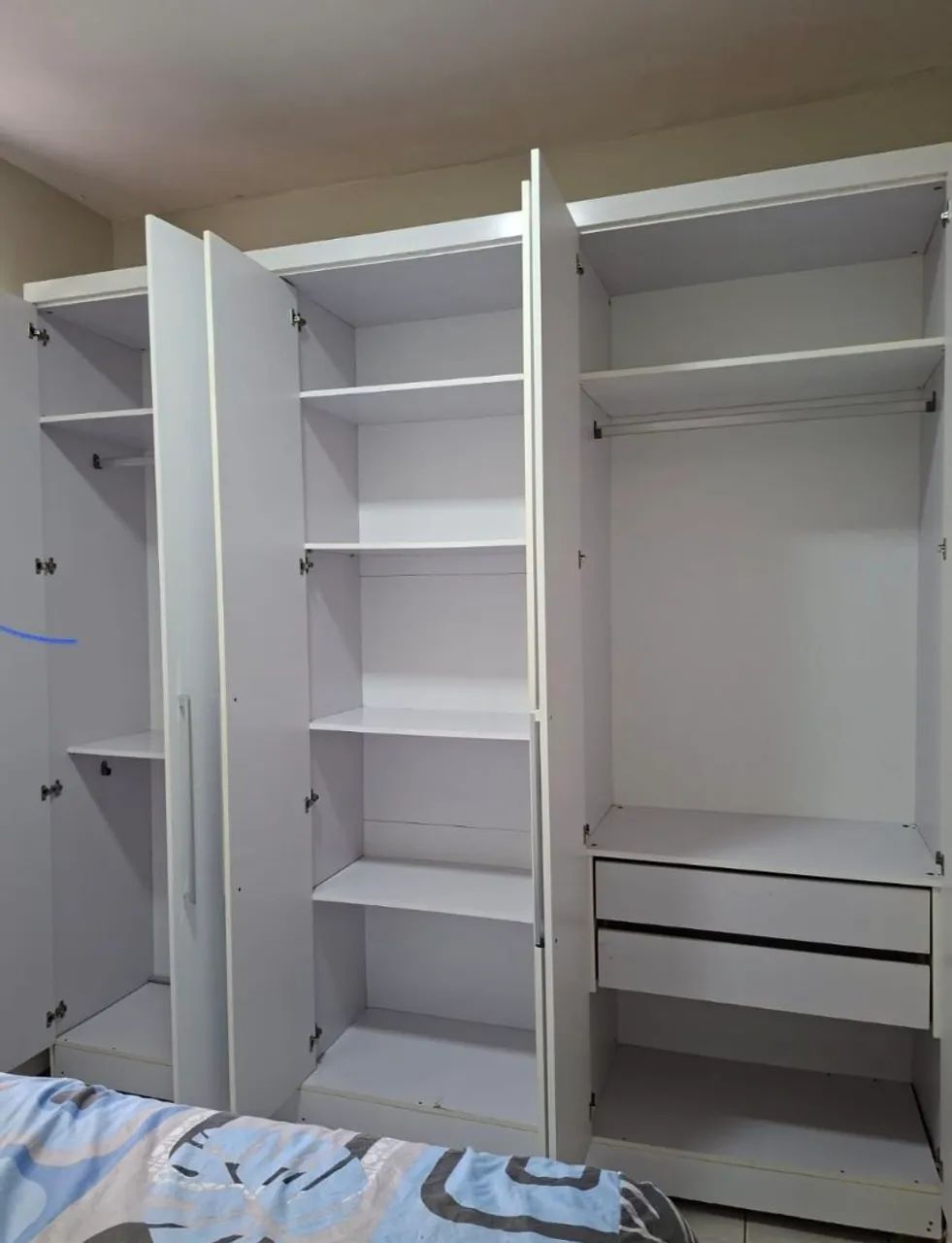  guarda roupa em otimo estado com marca de uso - Foto 2