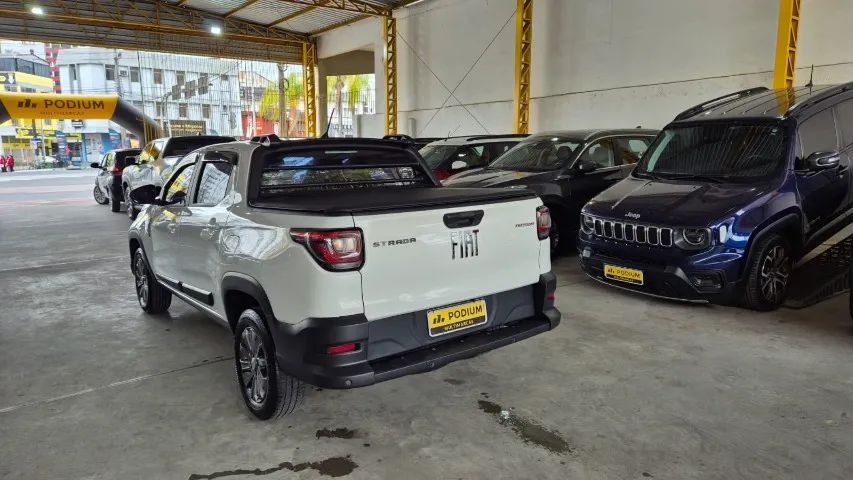Fiat Strada Freedom 1.3 Flex 8V CD 2023 - Foto 4